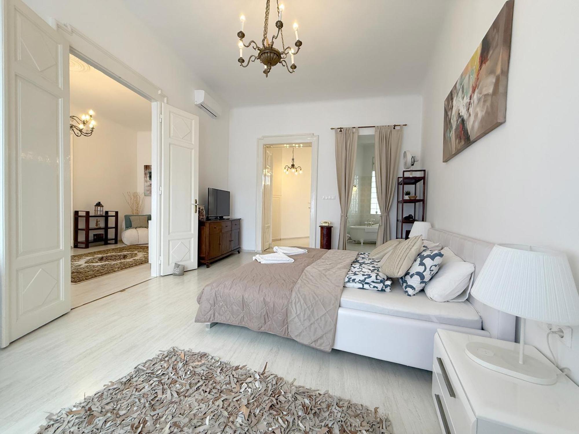 Elegant 125M2 Apartment In Center Of בודפשט מראה חיצוני תמונה